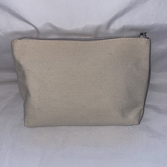 New Fresh Makeup Pouch Cosmetics Bag Makeup Bag - Picture 2 of 11